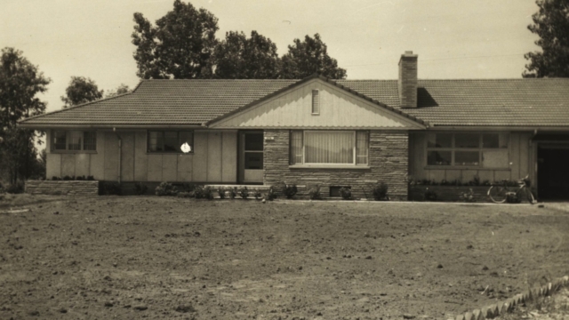 374 Kinmore 1955 bw